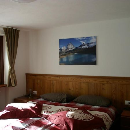 Furggen Apartment วัลตูร์นอนช์ ภายนอก รูปภาพ