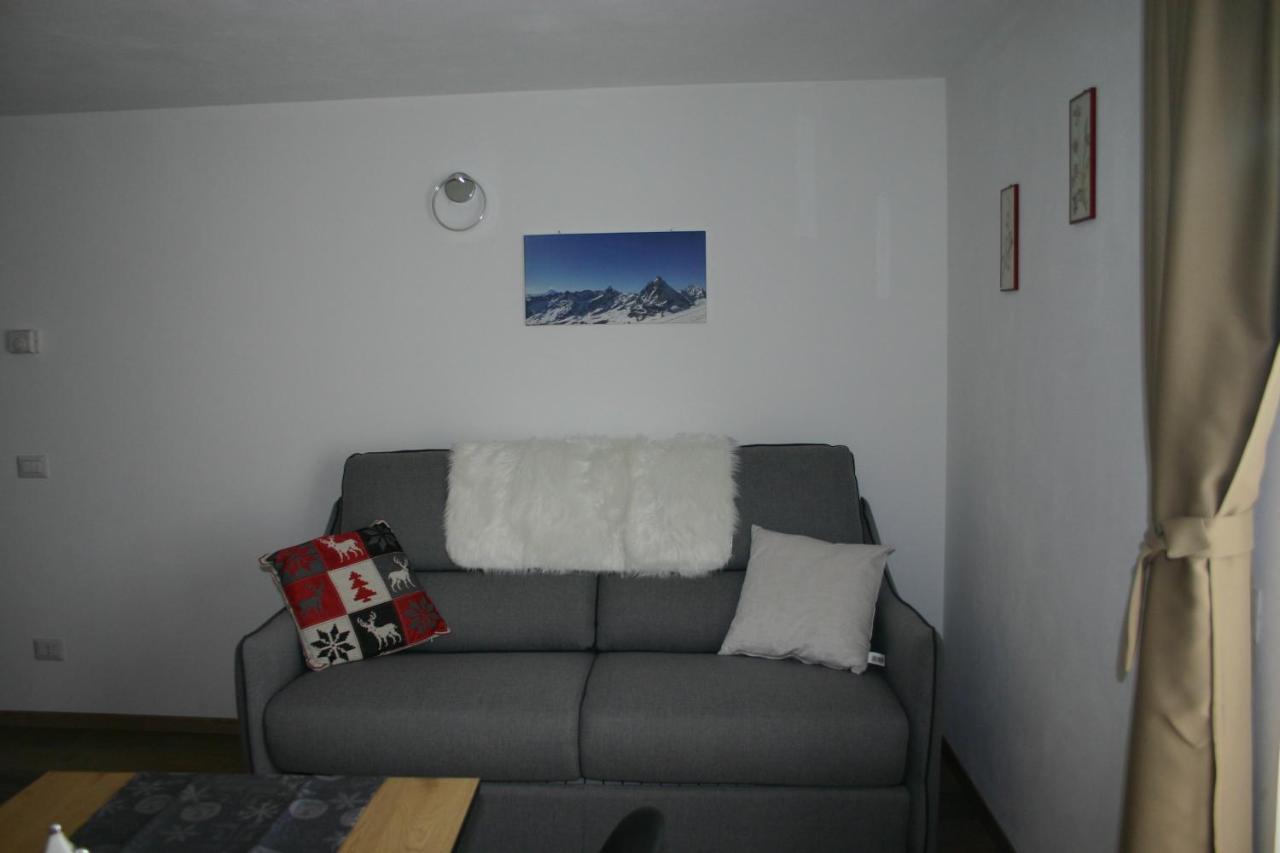 Furggen Apartment วัลตูร์นอนช์ ภายนอก รูปภาพ