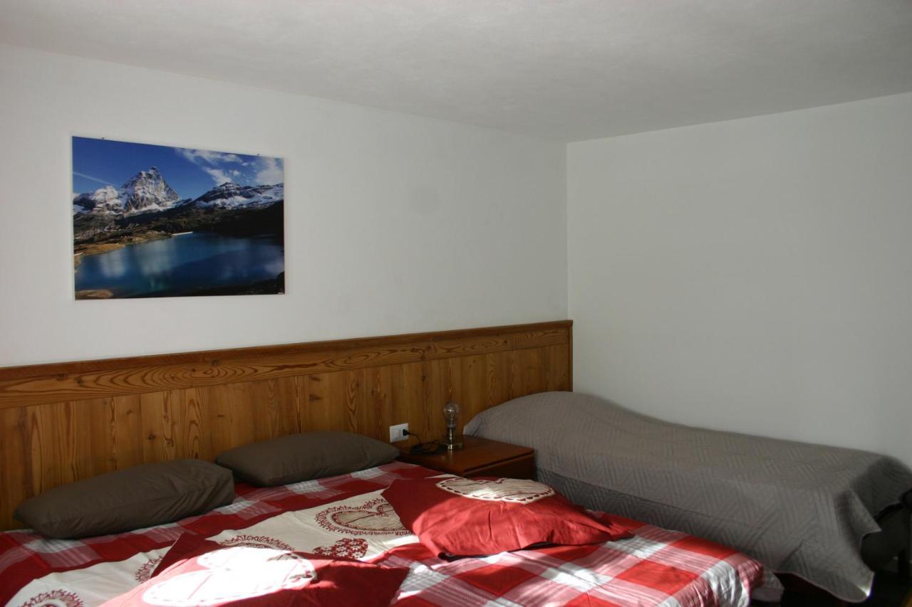 Furggen Apartment วัลตูร์นอนช์ ภายนอก รูปภาพ